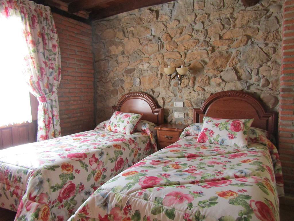 Posada La Venta De Quijas Exterior foto