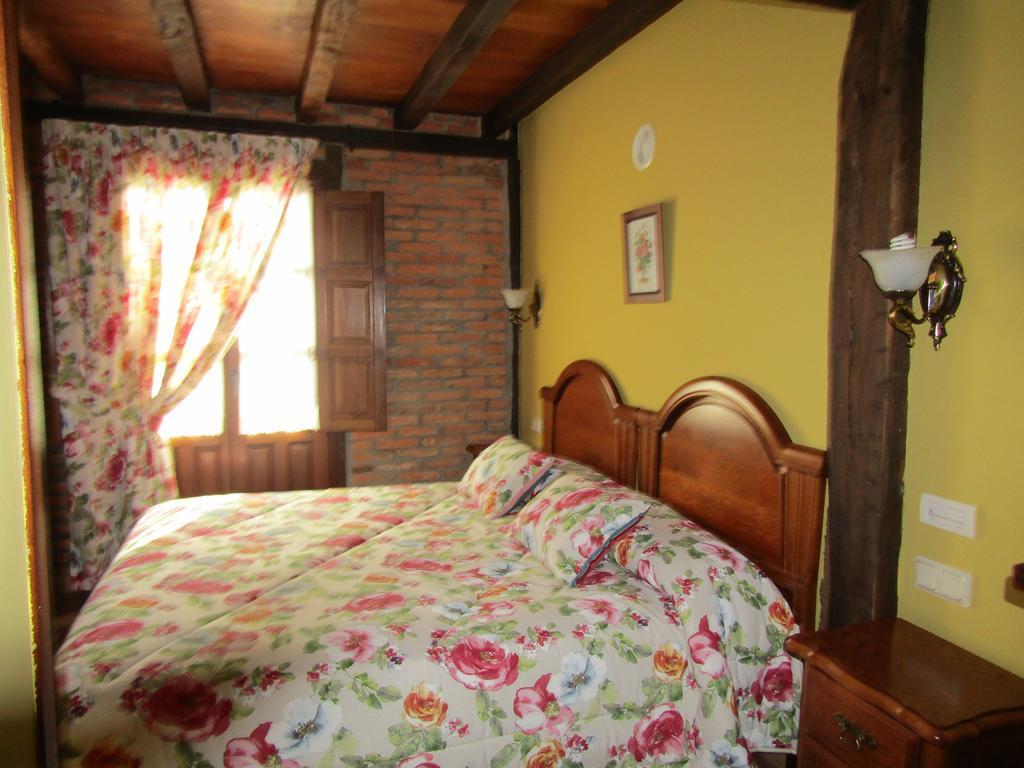 Posada La Venta De Quijas Exterior foto