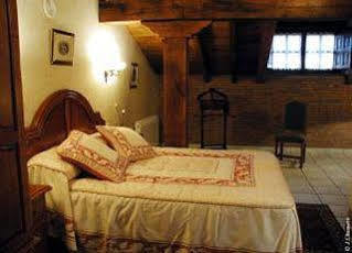 Posada La Venta De Quijas Exterior foto
